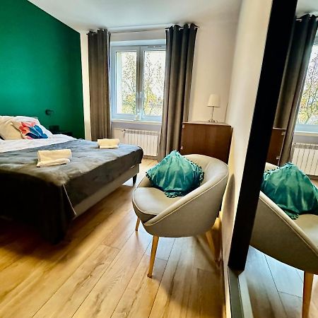 Jazz Apartament Czestochowa Centrum 2-Bedroom Exterior photo