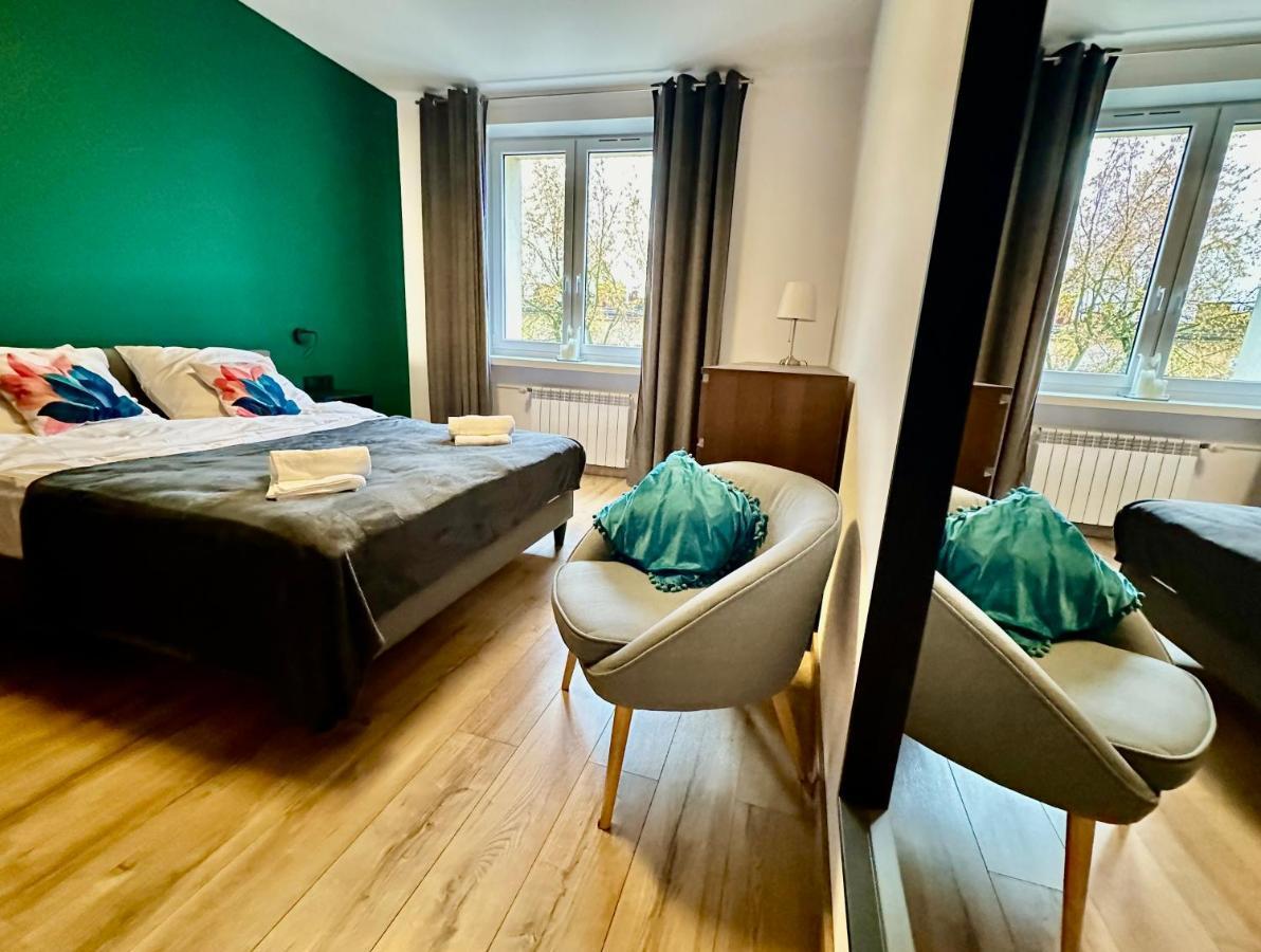 Jazz Apartament Czestochowa Centrum 2-Bedroom Exterior photo
