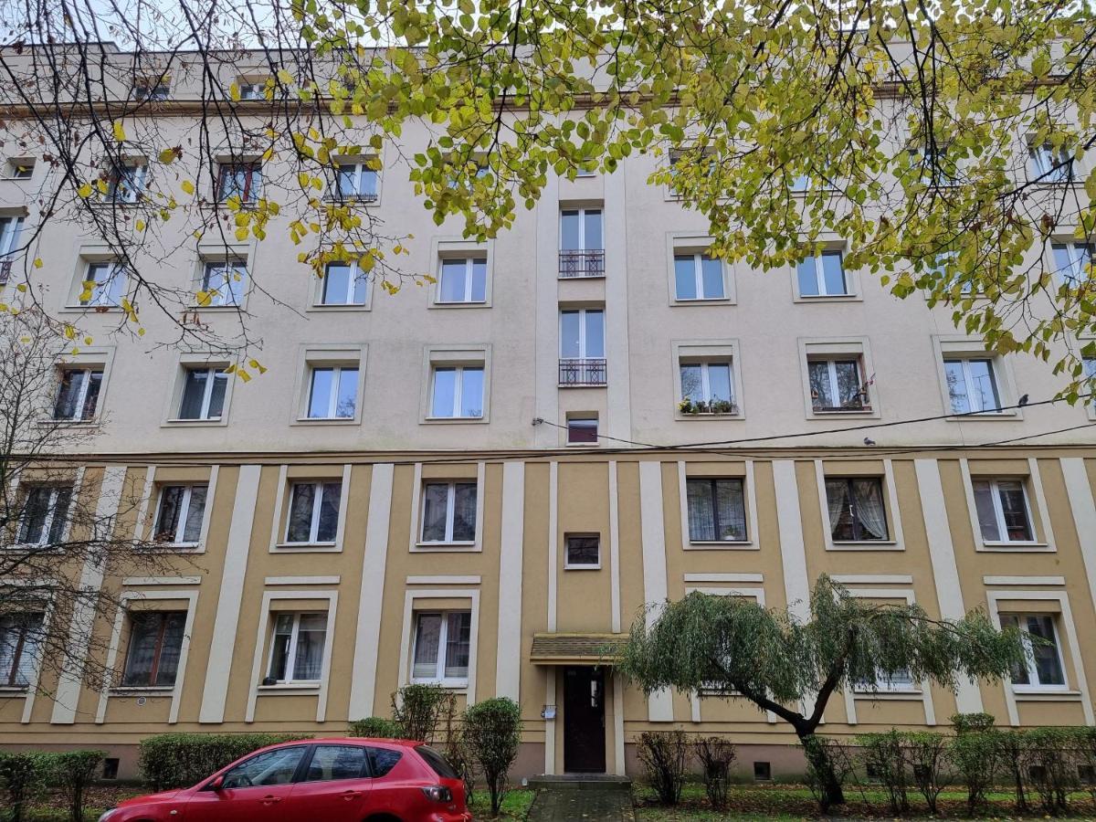 Jazz Apartament Czestochowa Centrum 2-Bedroom Exterior photo